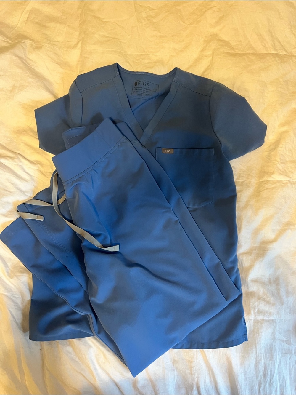 FIGS Women’s Ceil Blue Scrub Set